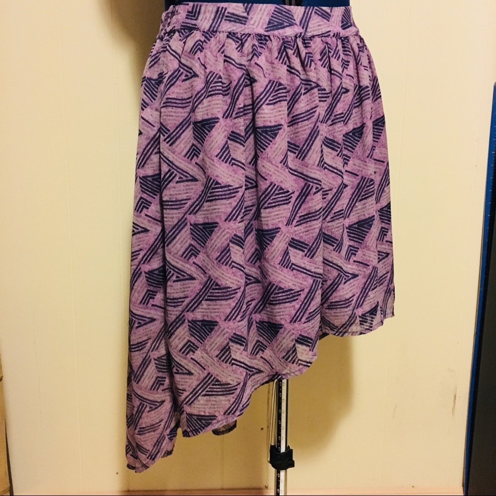 Converse Asymmetrical Geometric Pattern Skirt WM